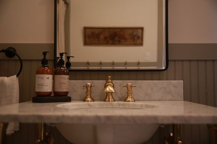 Bridal suite vanity and mirror